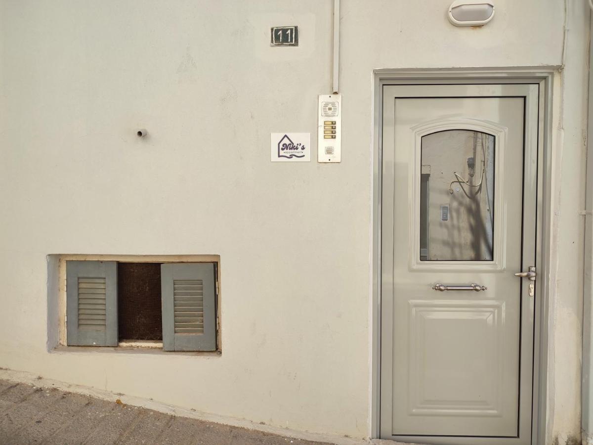 Niki'S Apartment อายิโอสนิโกลาโอส ภายนอก รูปภาพ